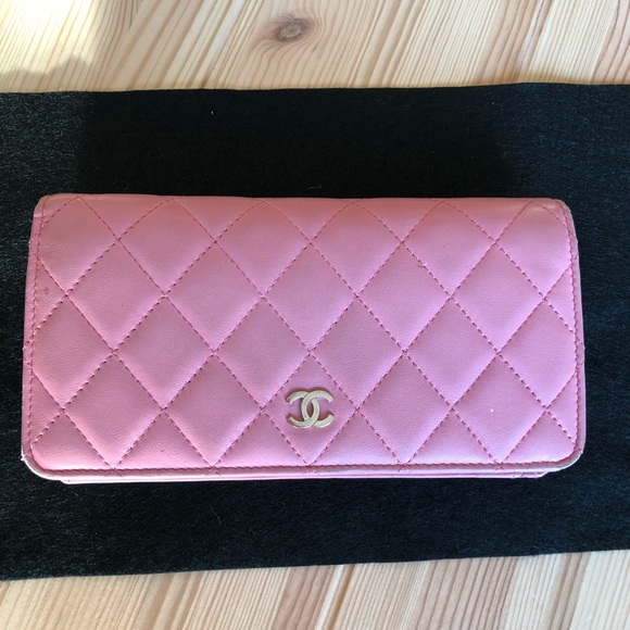 CHANEL Handbags - CHANEL LAMBSKIN & SILVER-TONE METAL WALLET